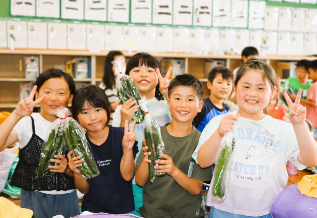 関東初開催！「ロボットのリモート操作による収穫作業」を小学校で実施